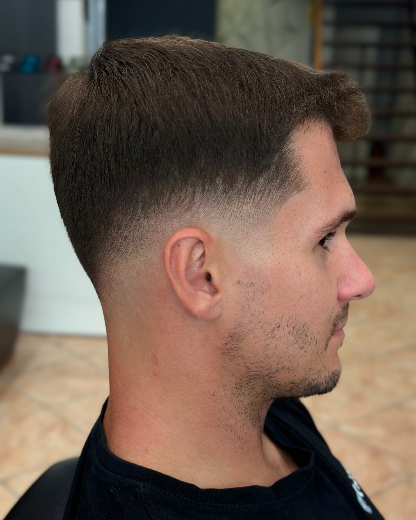 Comb over με taper fade στο The Barber's Cue